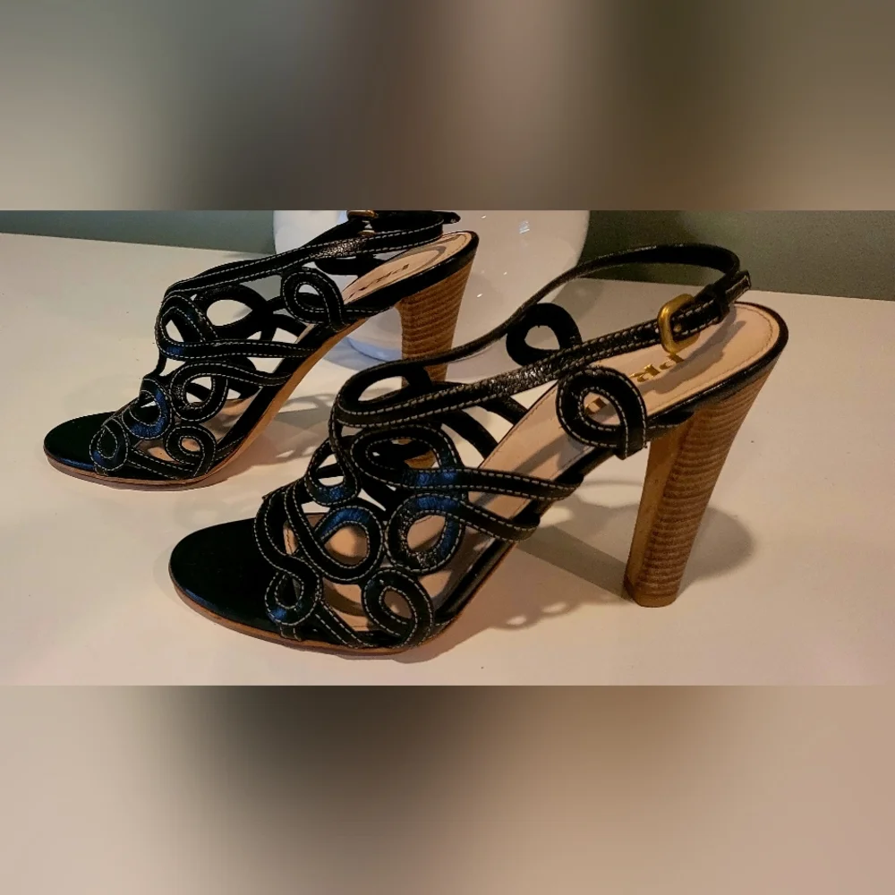 Shoes - Picture 1 of 3